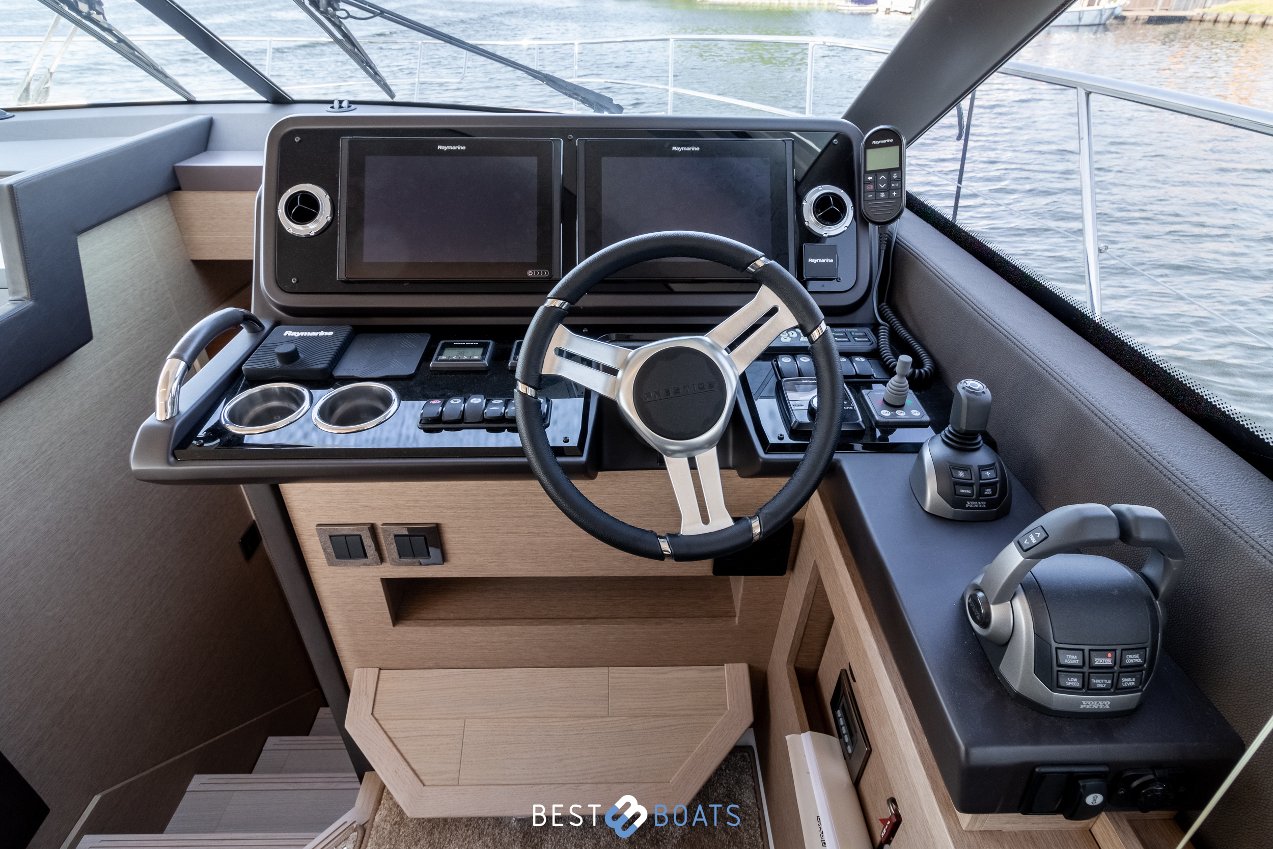 Thumbnail von Prestige 460 FLY RES NOVA