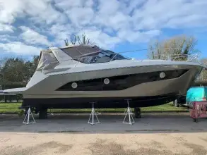 Thumbnail von Cranchi Zaffiro 35 Lying Elsewhere