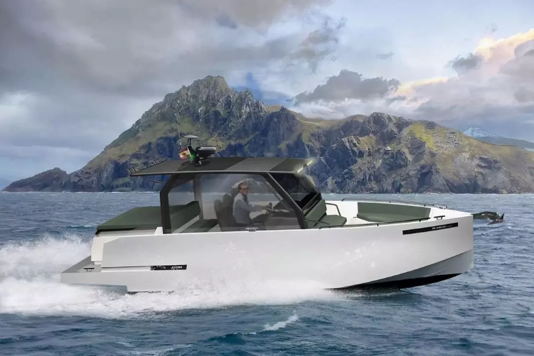 De Antonio Yachts D28 Xplorer