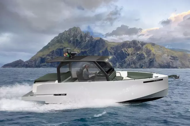 De Antonio Yachts D28 Xplorer