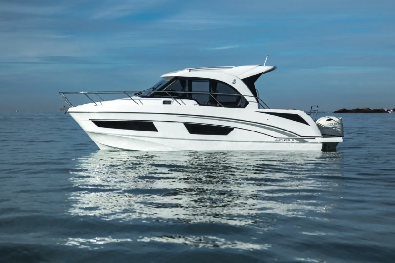 Beneteau Antares 9