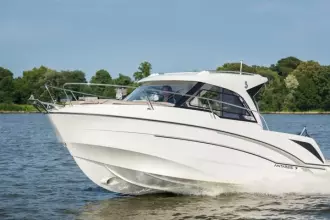 Beneteau Antares 7