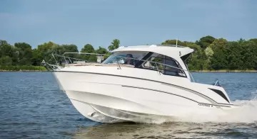 Beneteau Antares 7