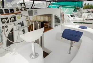 Thumbnail von Lagoon 380