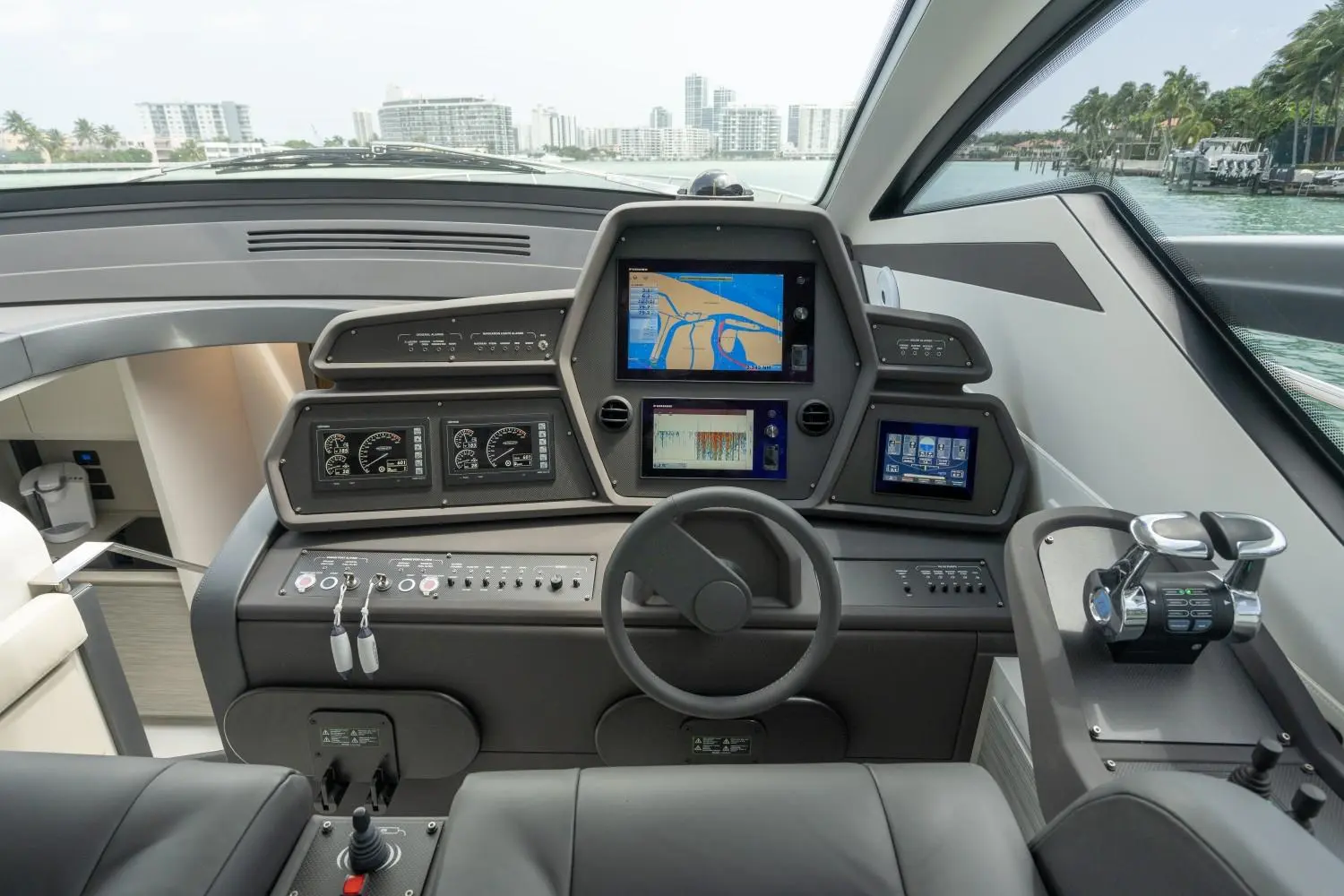 Thumbnail von Pershing 62