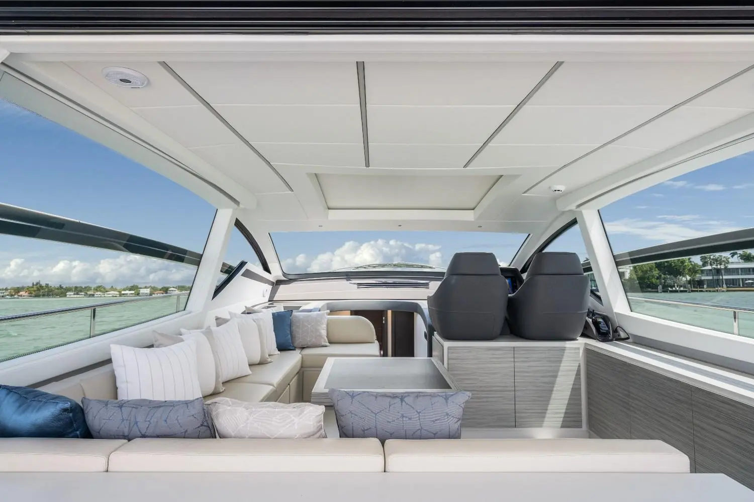 Thumbnail von Pershing 62