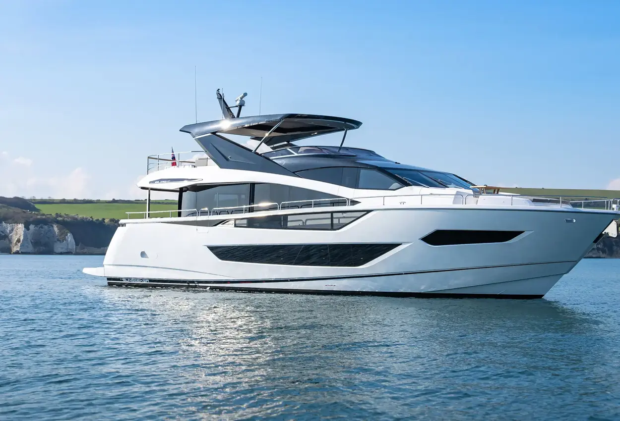 Sunseeker 88 Yacht