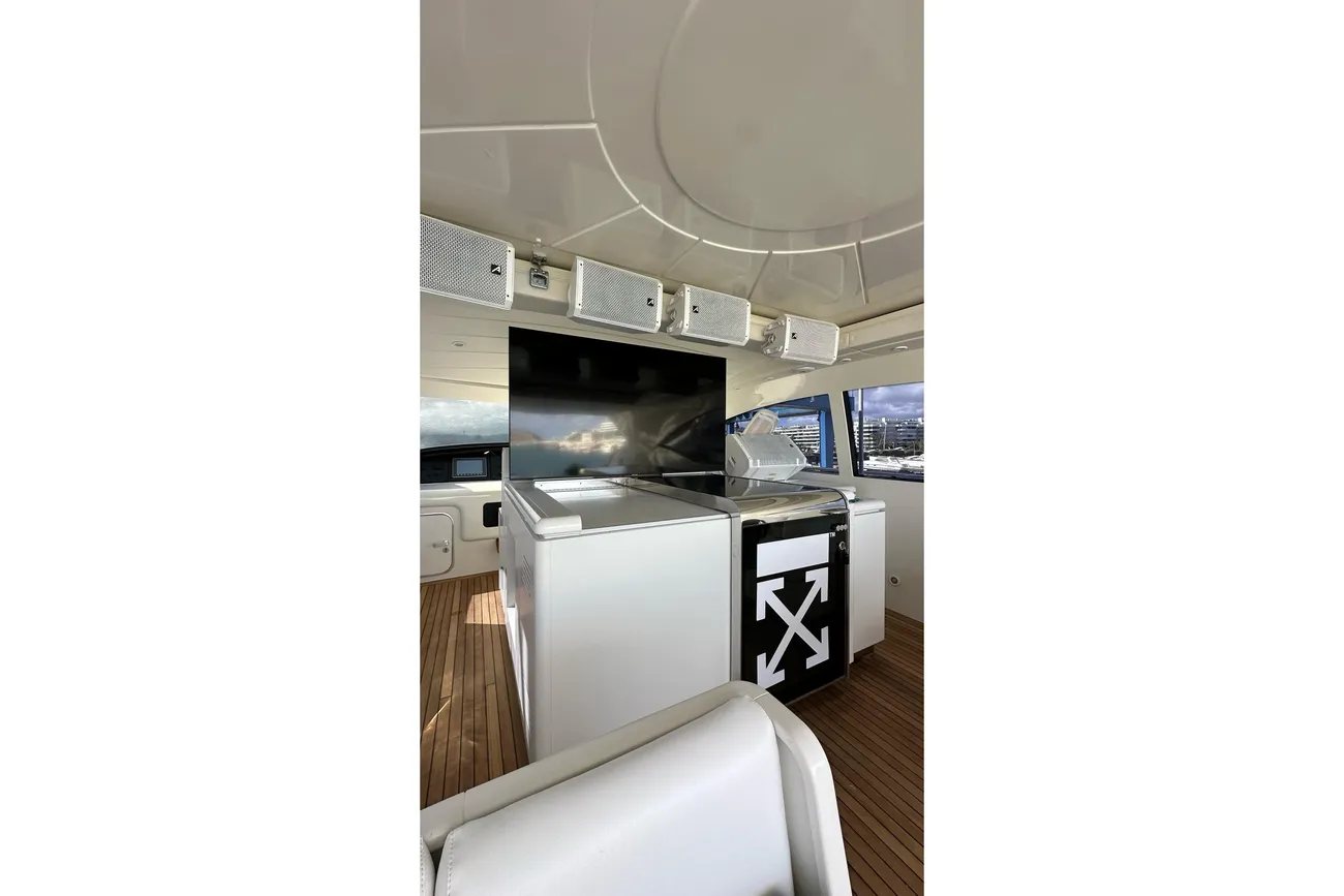 Thumbnail von Mangusta 72