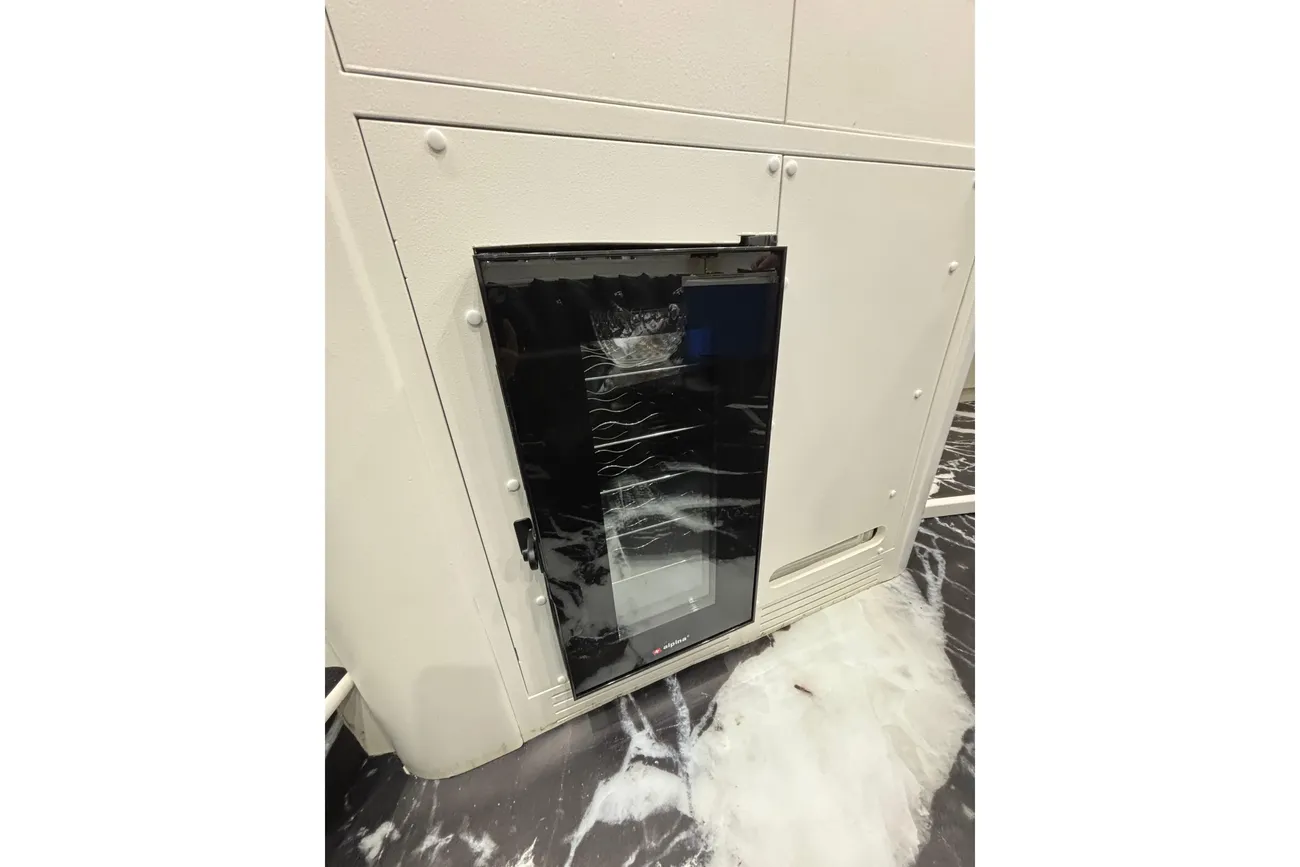 Thumbnail von Mangusta 72