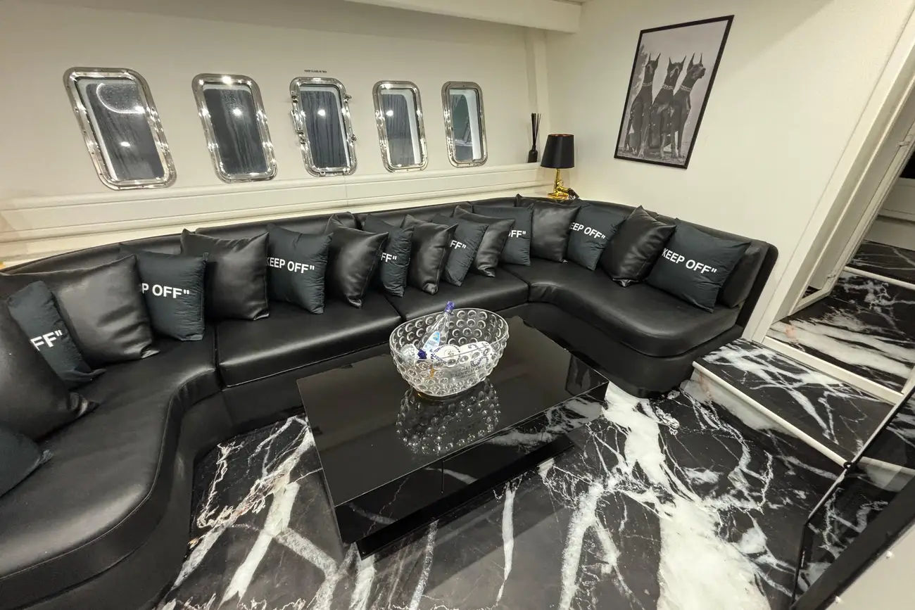 Thumbnail von Mangusta 72