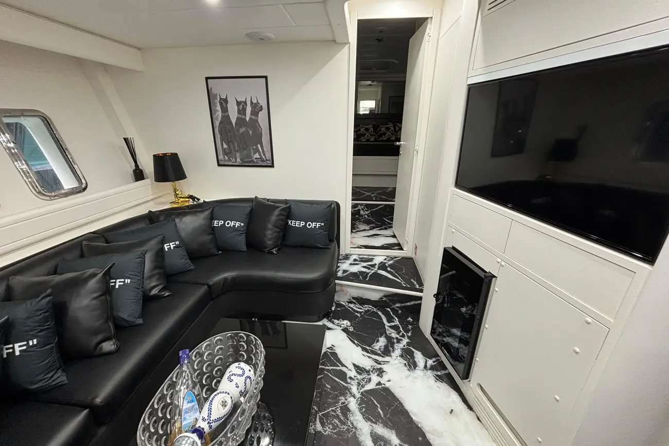 Thumbnail von Mangusta 72