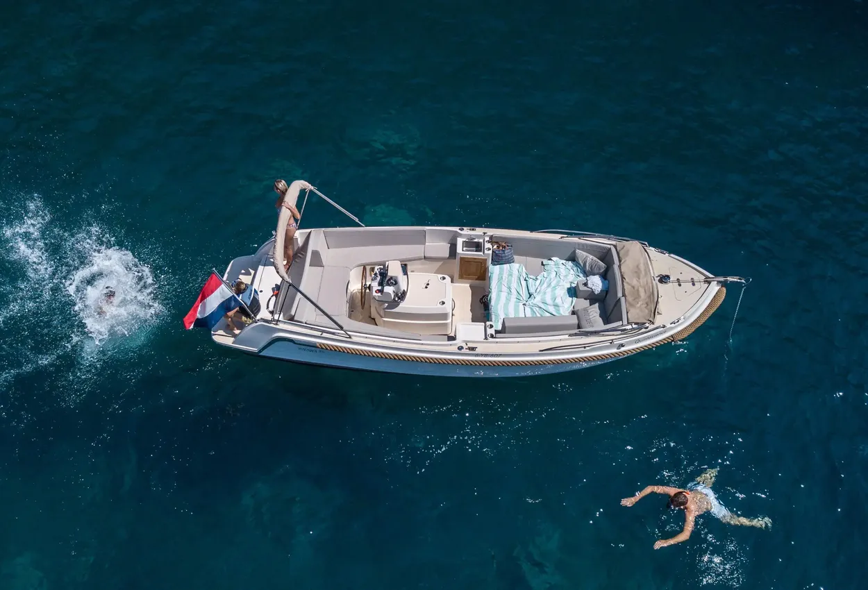 Thumbnail von Interboat Intender 820