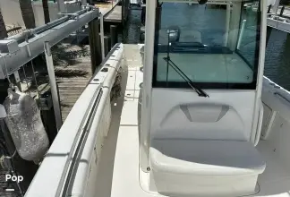 Thumbnail von Boston Whaler 320 Outrage