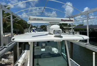 Thumbnail von Boston Whaler 320 Outrage