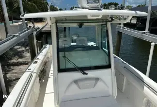 Thumbnail von Boston Whaler 320 Outrage