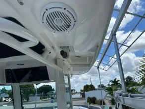Thumbnail von Boston Whaler 320 Outrage