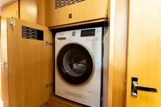 Thumbnail von Privilege Serie 5