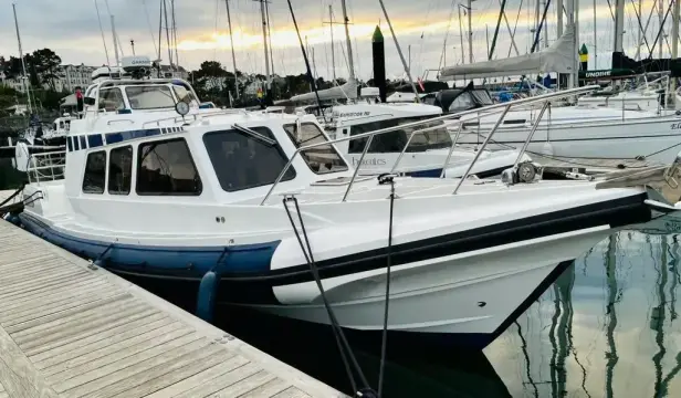 Redbay Stormforce 11m