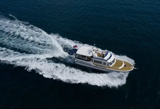 Trader 54 Sundeck