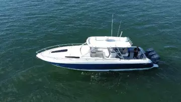 Thumbnail von Intrepid 400 Cuddy