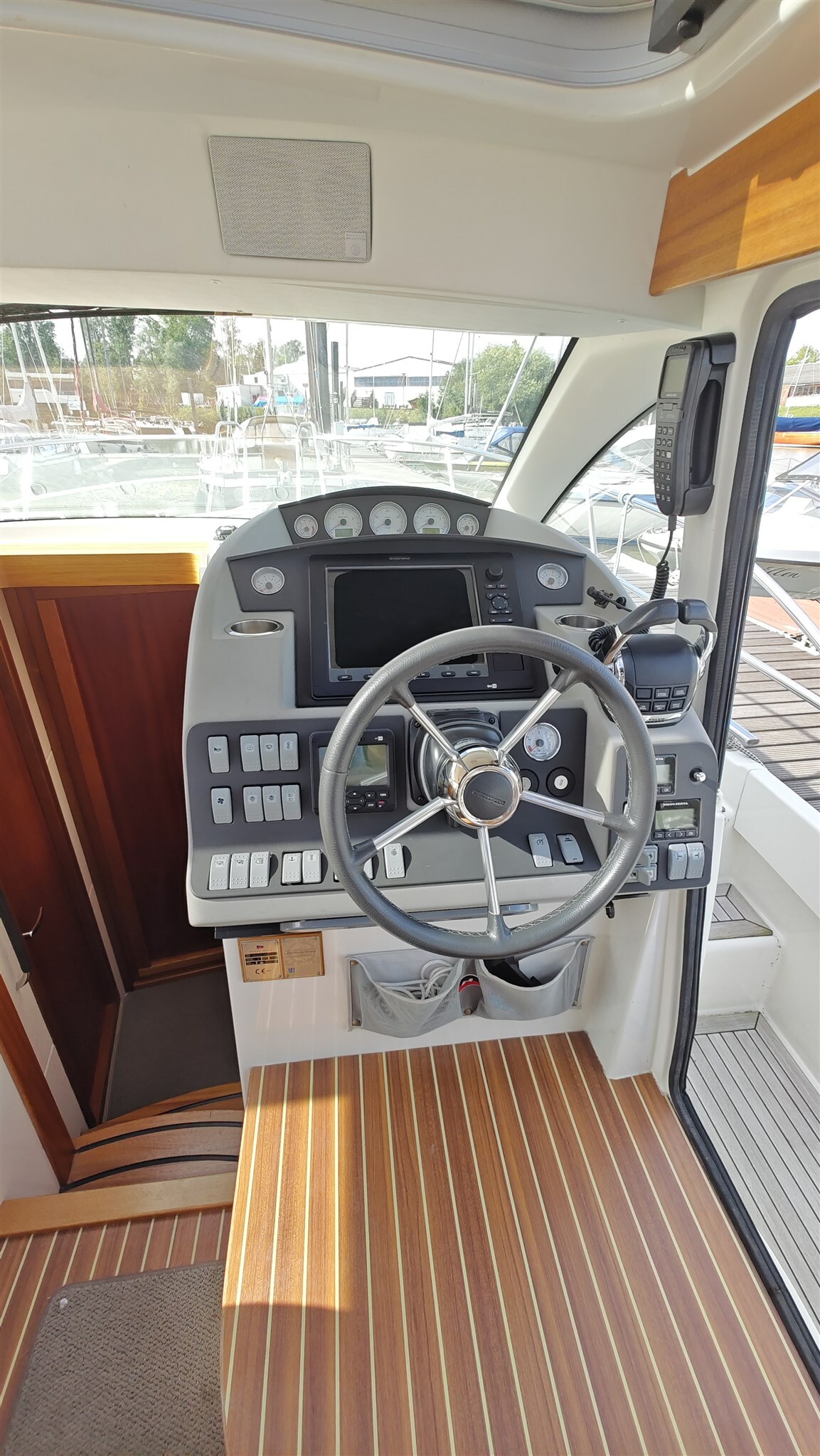 Thumbnail von Nimbus 365 Coupé