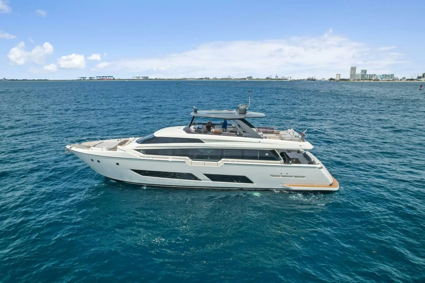 Thumbnail von Ferretti Yachts 850