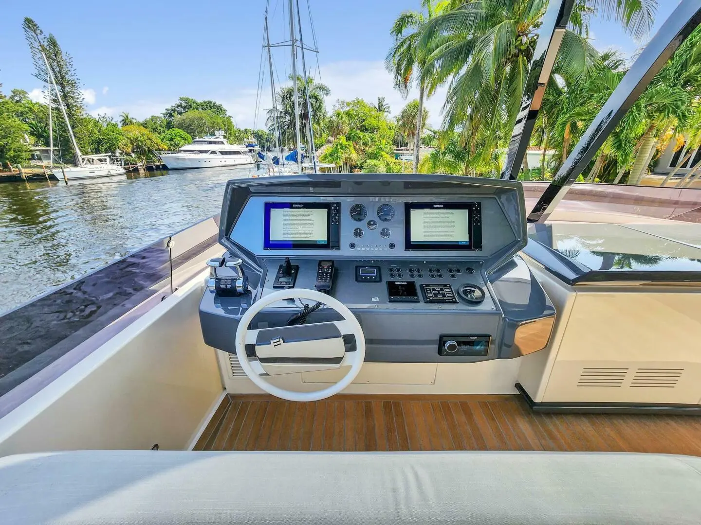 Thumbnail von Ferretti Yachts 850