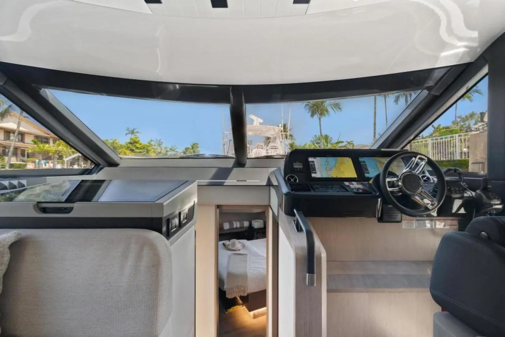 Thumbnail von Absolute 48 Coupe