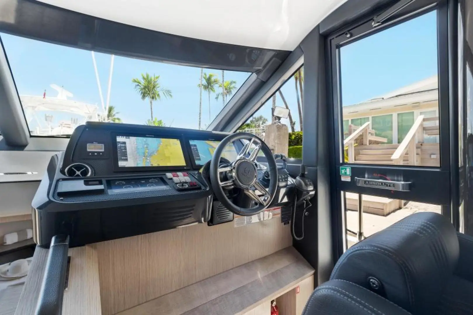 Thumbnail von Absolute 48 Coupe