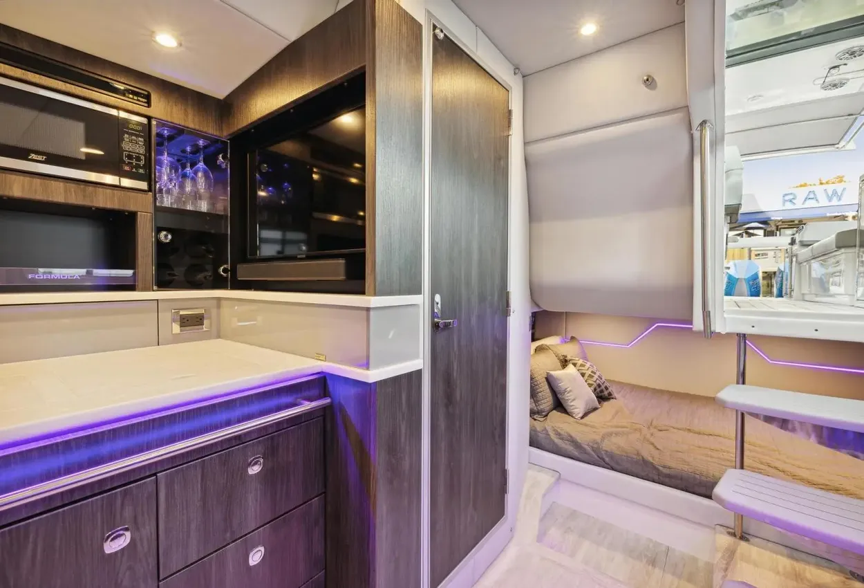 Thumbnail von Formula 430 SSC