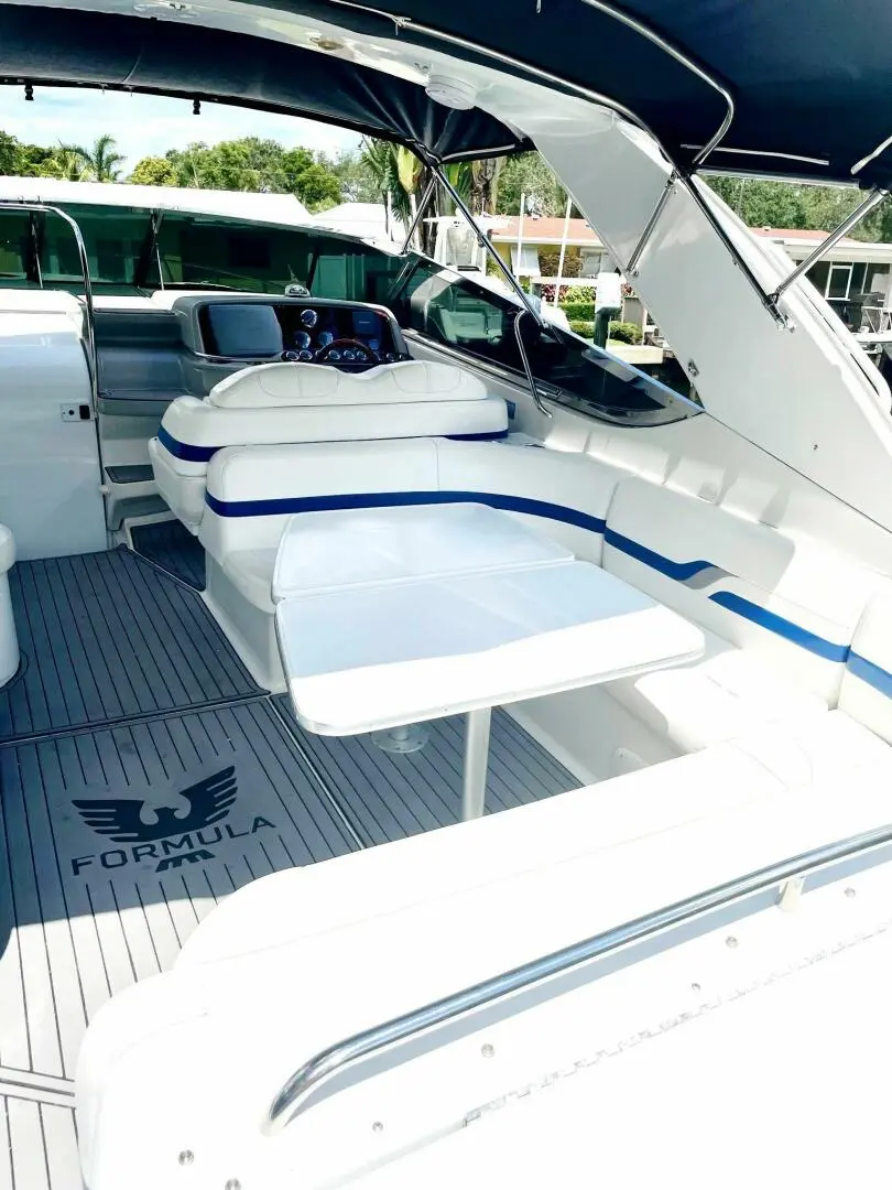 Thumbnail von Formula 400 SS