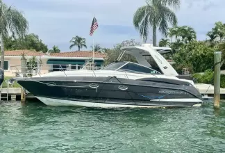 Monterey 335 Sport Yacht