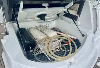 Thumbnail von Monterey 335 Sport Yacht