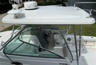 Thumbnail von Robalo R305 WA