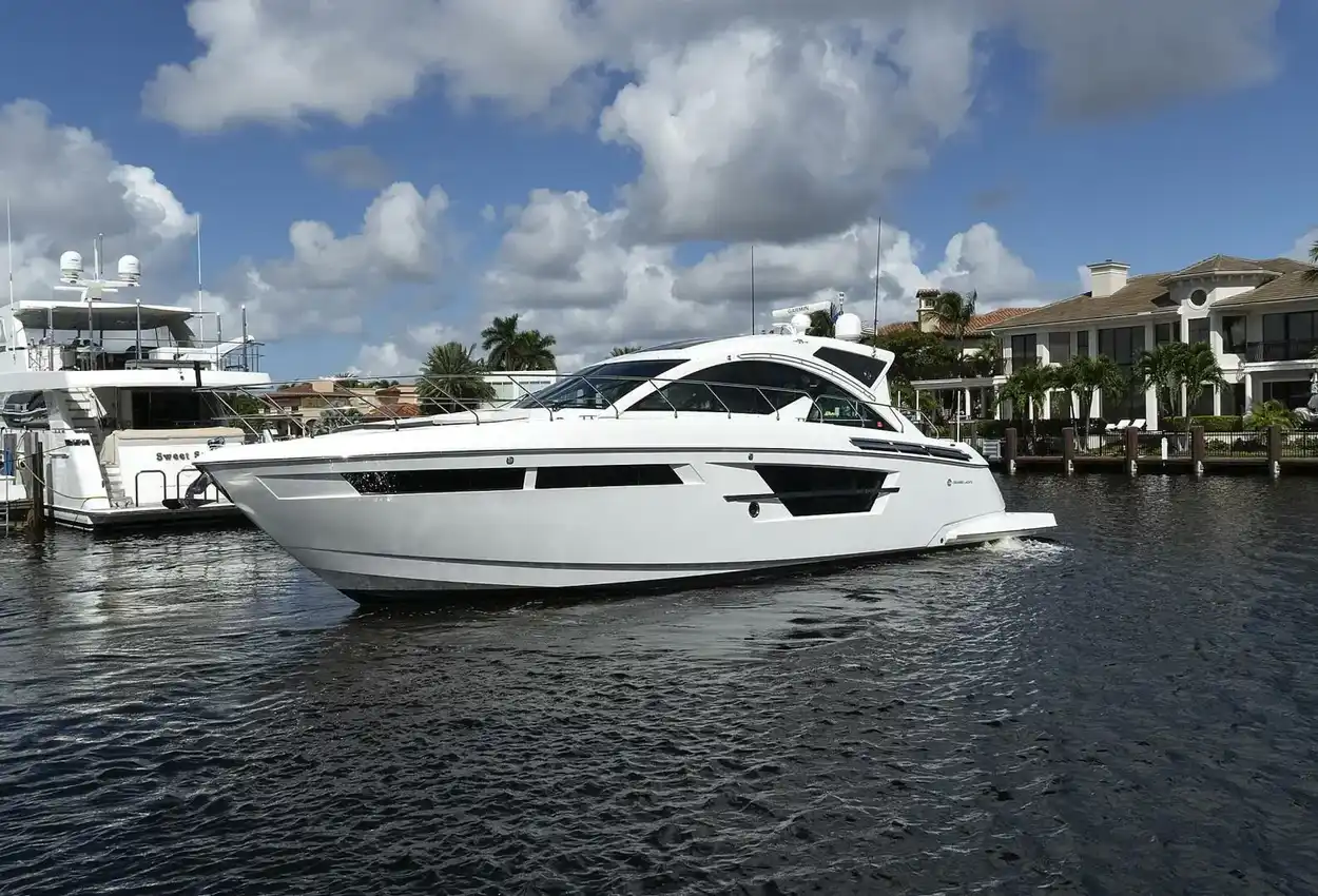 Cruisers Yachts 54 Cantius Catch Me