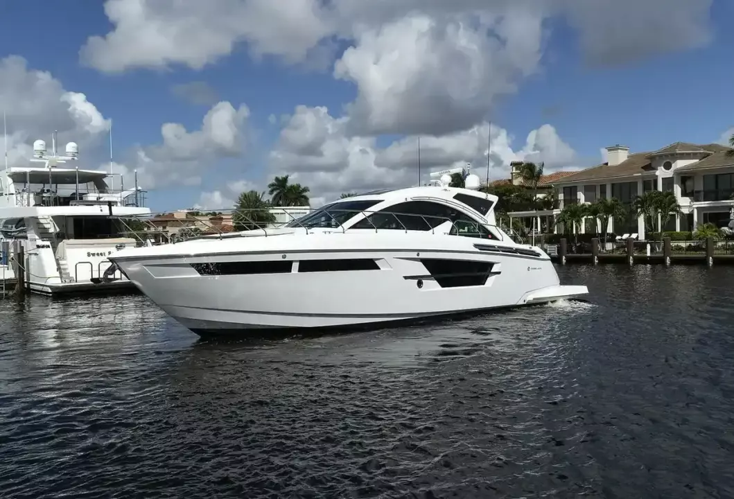 Cruisers Yachts 54 Cantius Catch Me