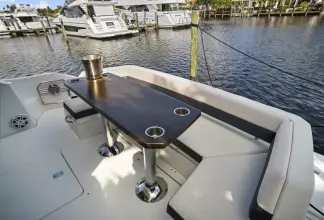 Thumbnail von Cruisers Yachts 54 Cantius Catch Me