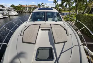 Thumbnail von Cruisers Yachts 54 Cantius Catch Me