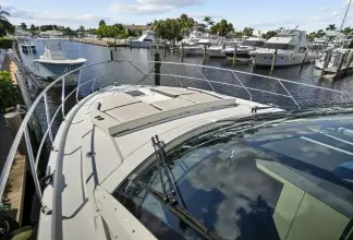 Thumbnail von Cruisers Yachts 54 Cantius Catch Me