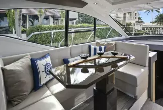 Thumbnail von Cruisers Yachts 54 Cantius Catch Me