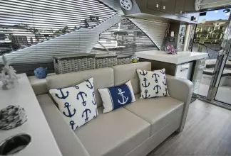 Thumbnail von Cruisers Yachts 54 Cantius Catch Me