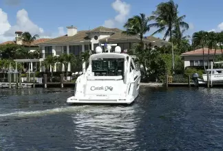 Thumbnail von Cruisers Yachts 54 Cantius Catch Me