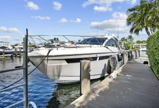 Thumbnail von Cruisers Yachts 54 Cantius Catch Me