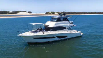 Riviera Sports Motor Yacht 58