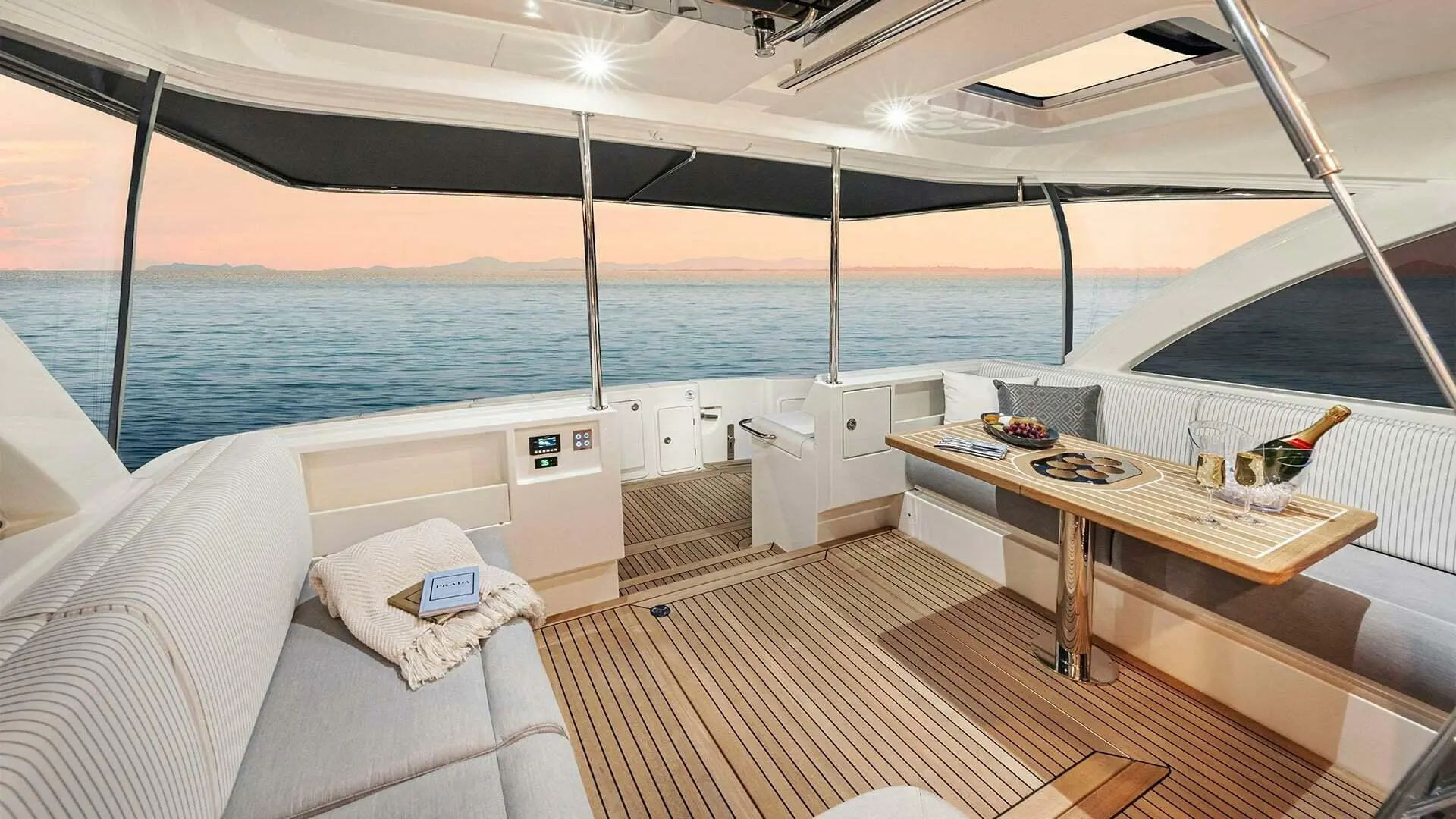 Thumbnail von Riviera 465 Suv