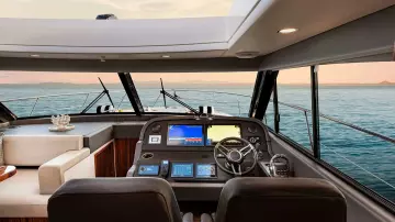 Thumbnail von Riviera 465 Suv