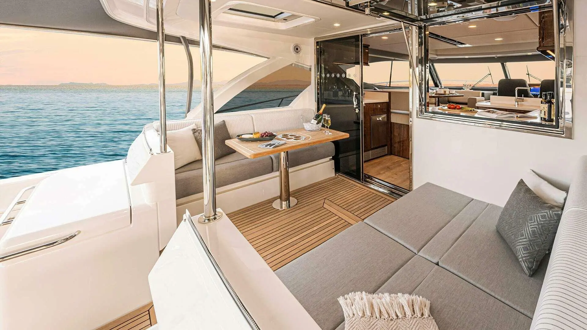 Thumbnail von Riviera 465 Suv