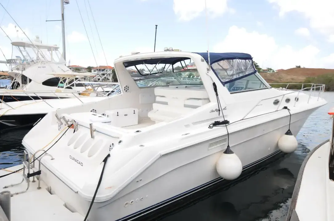 Sea Ray 440 Sundancer