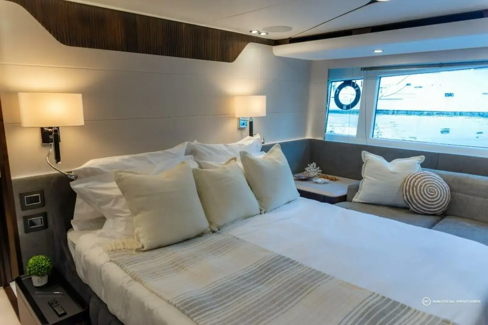 Thumbnail von Fairline Phantom 65