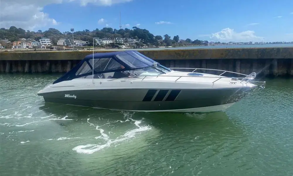 Windy 29 Coho Corona